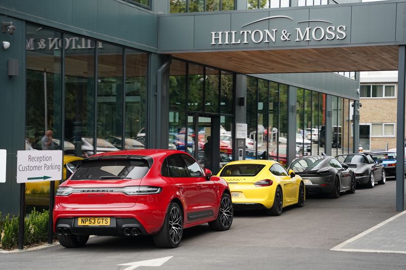 Hilton & Moss host Porsche Club GB (R11)