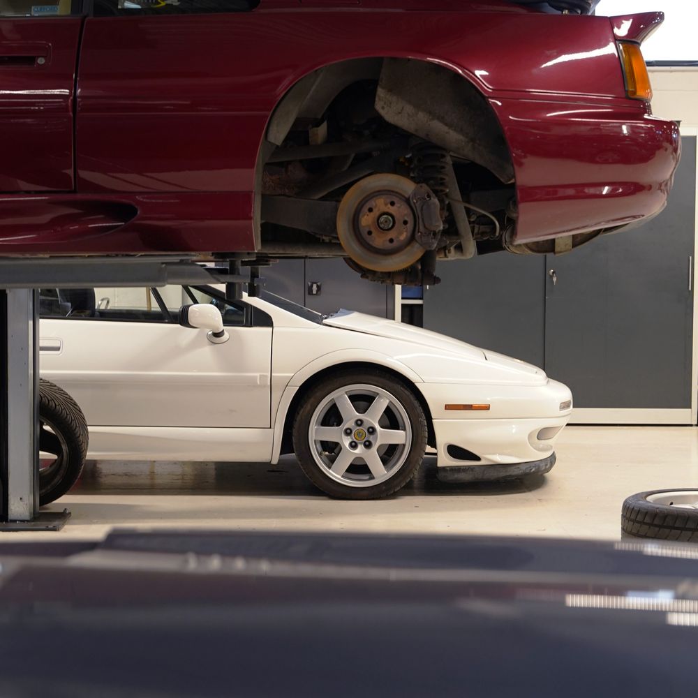 Hilton & Moss servicing for your luxury, performance or classic Classic Lotus