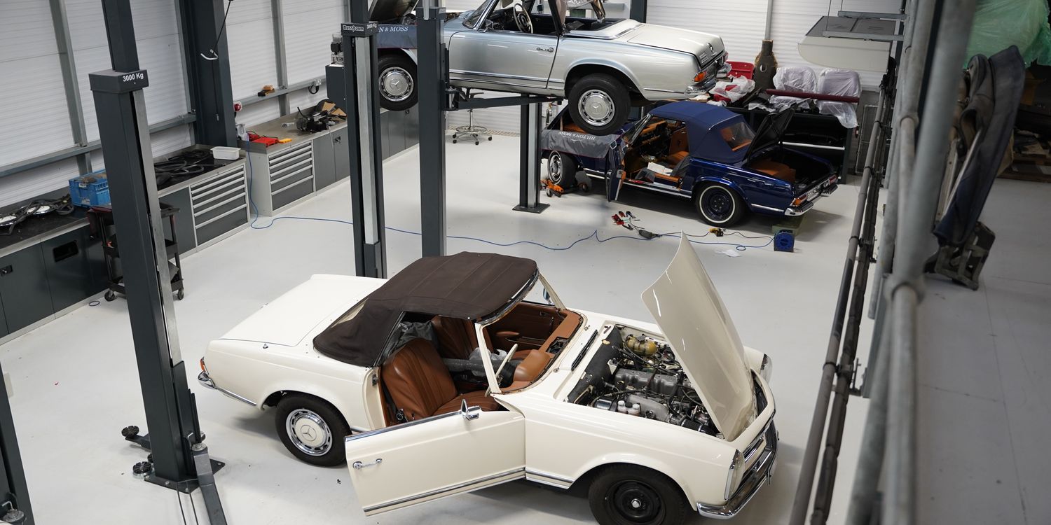 Hilton & Moss servicing for your luxury, performance or classic Classic Mercedes-Benz