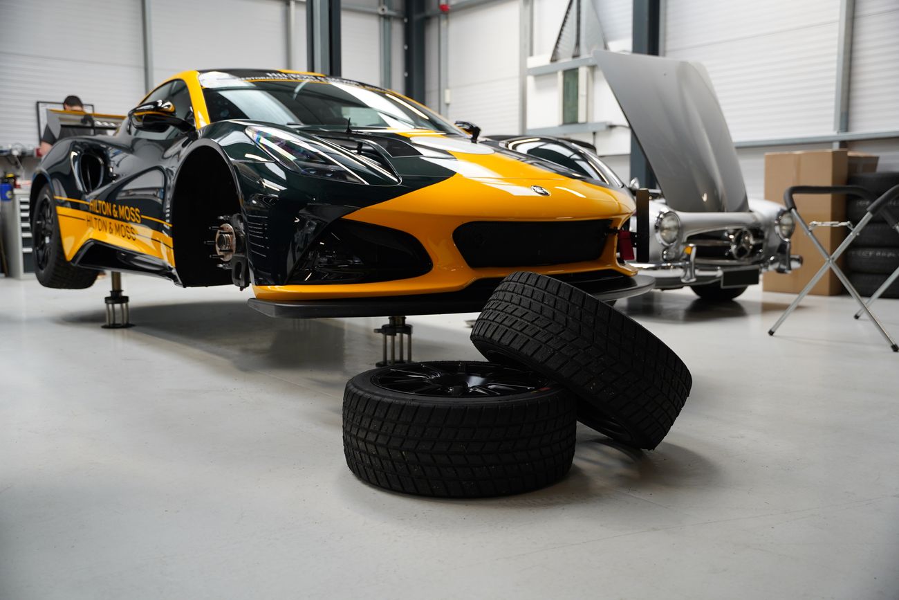 Lotus servicing at Hilton & Moss