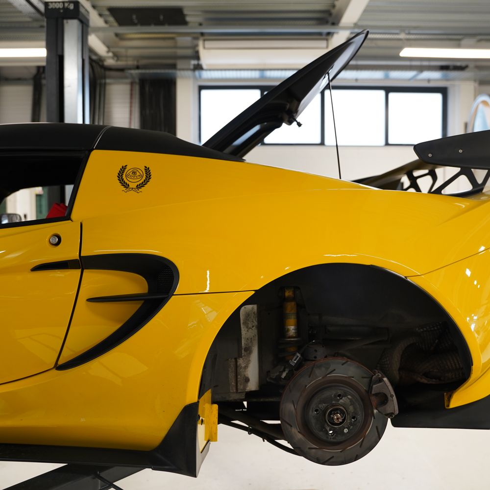 Hilton & Moss servicing for your luxury, performance or classic Lotus