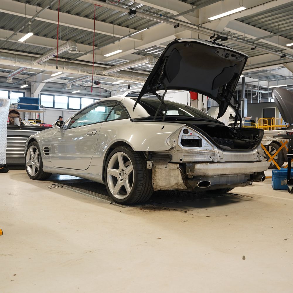 Hilton & Moss servicing for your luxury, performance or classic Mercedes-Benz