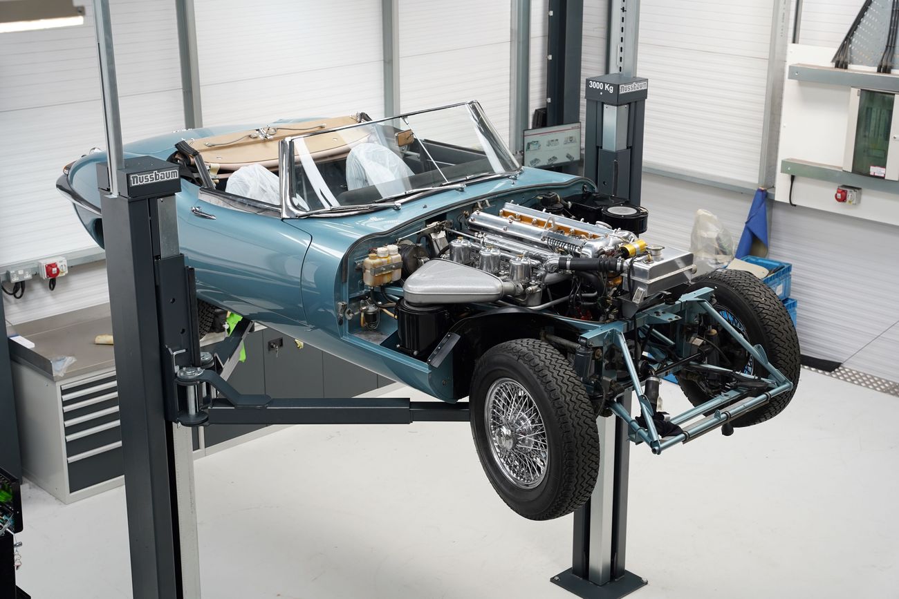 Jaguar servicing at Hilton & Moss