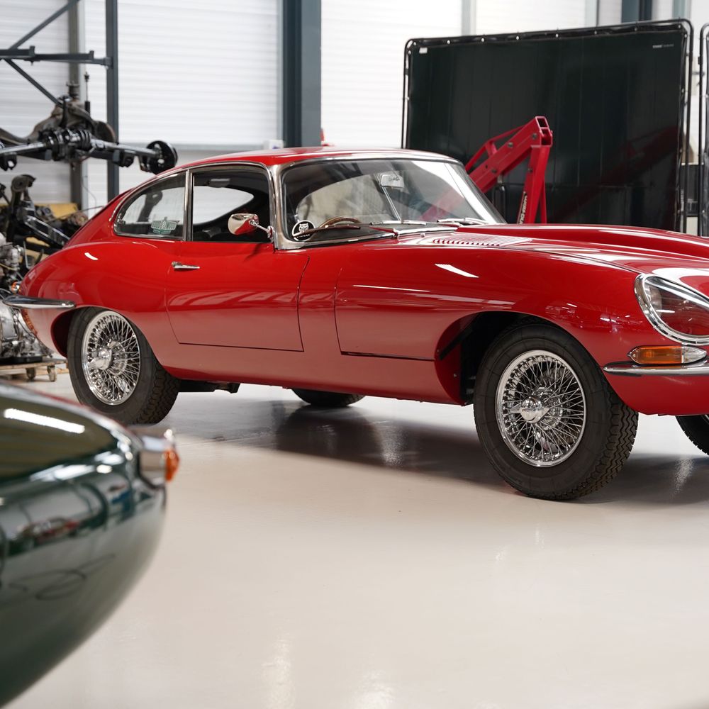 Hilton & Moss servicing for your luxury, performance or classic Jaguar