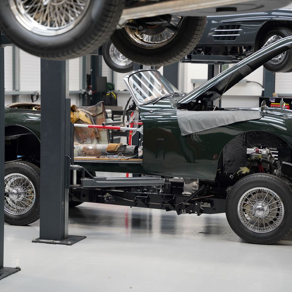 Hilton & Moss servicing for your luxury, performance or classic Jaguar