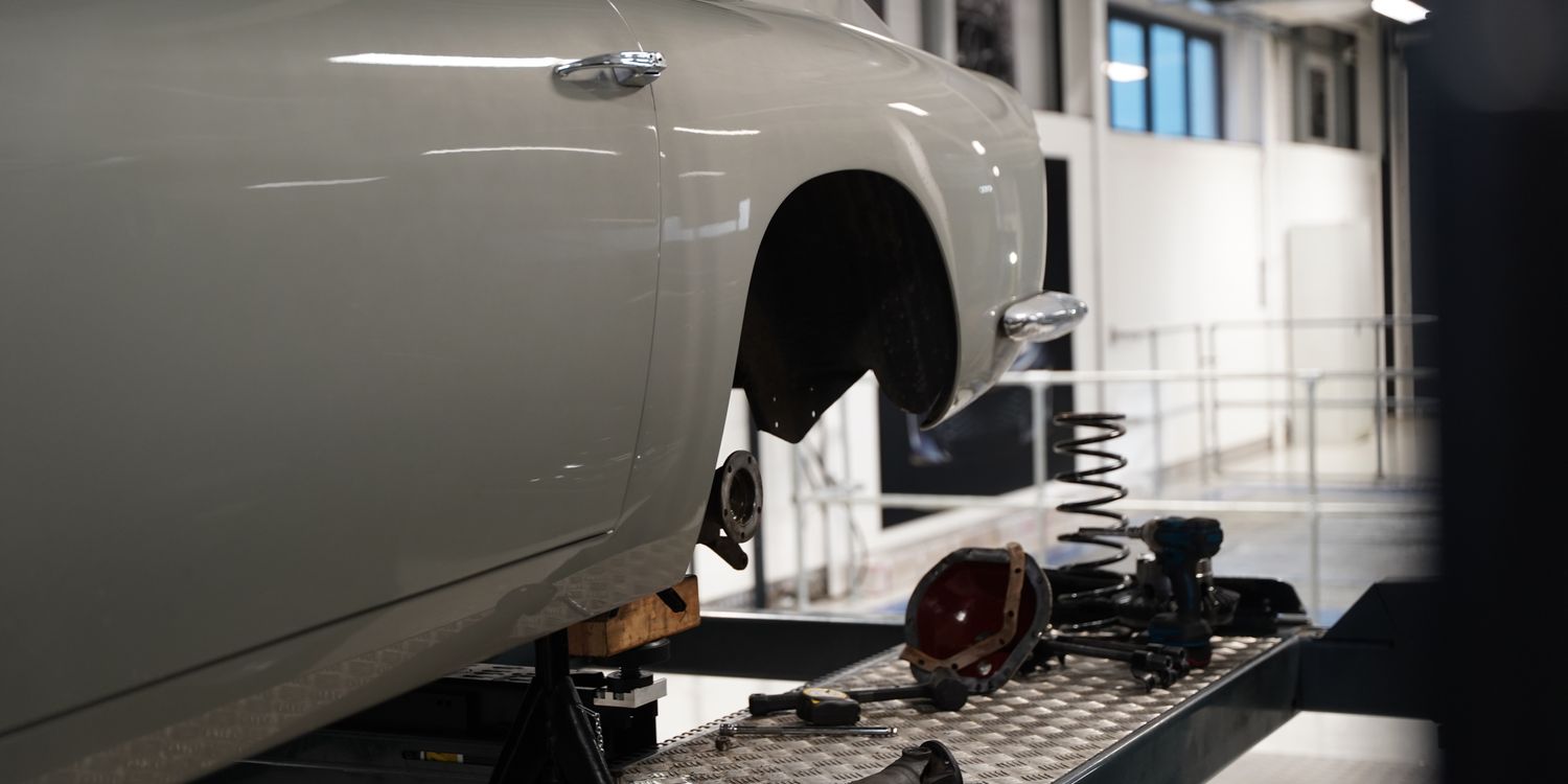 Hilton & Moss servicing for your luxury, performance or classic Classic Aston Martin