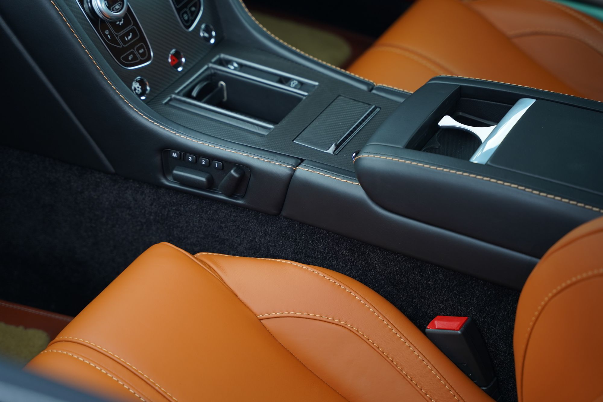 2016 Aston Martin V12 Vantage S 'Spitfire 80'