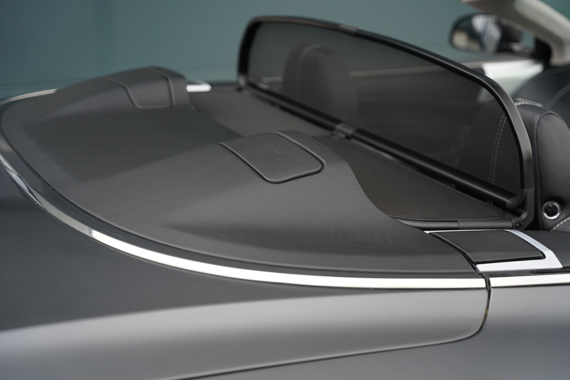 2011 Aston Martin DBS Volante