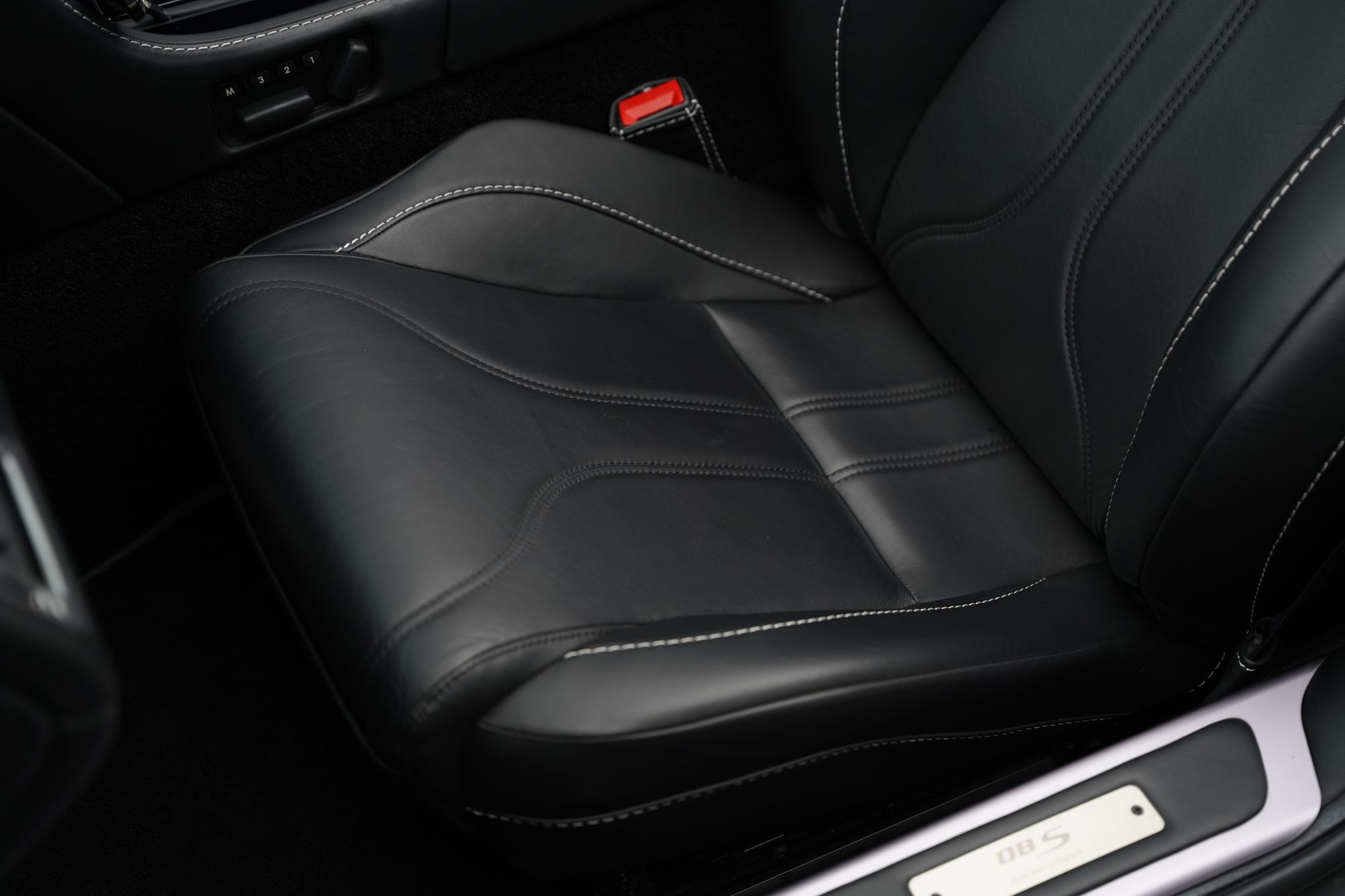 2011 Aston Martin DBS Volante