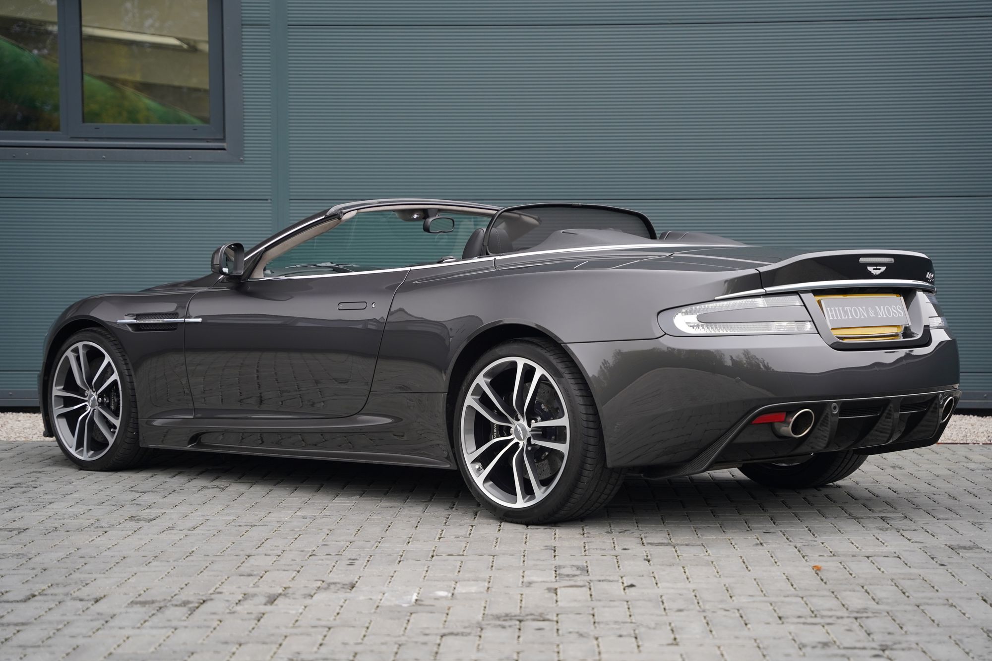 2011 Aston Martin DBS Volante