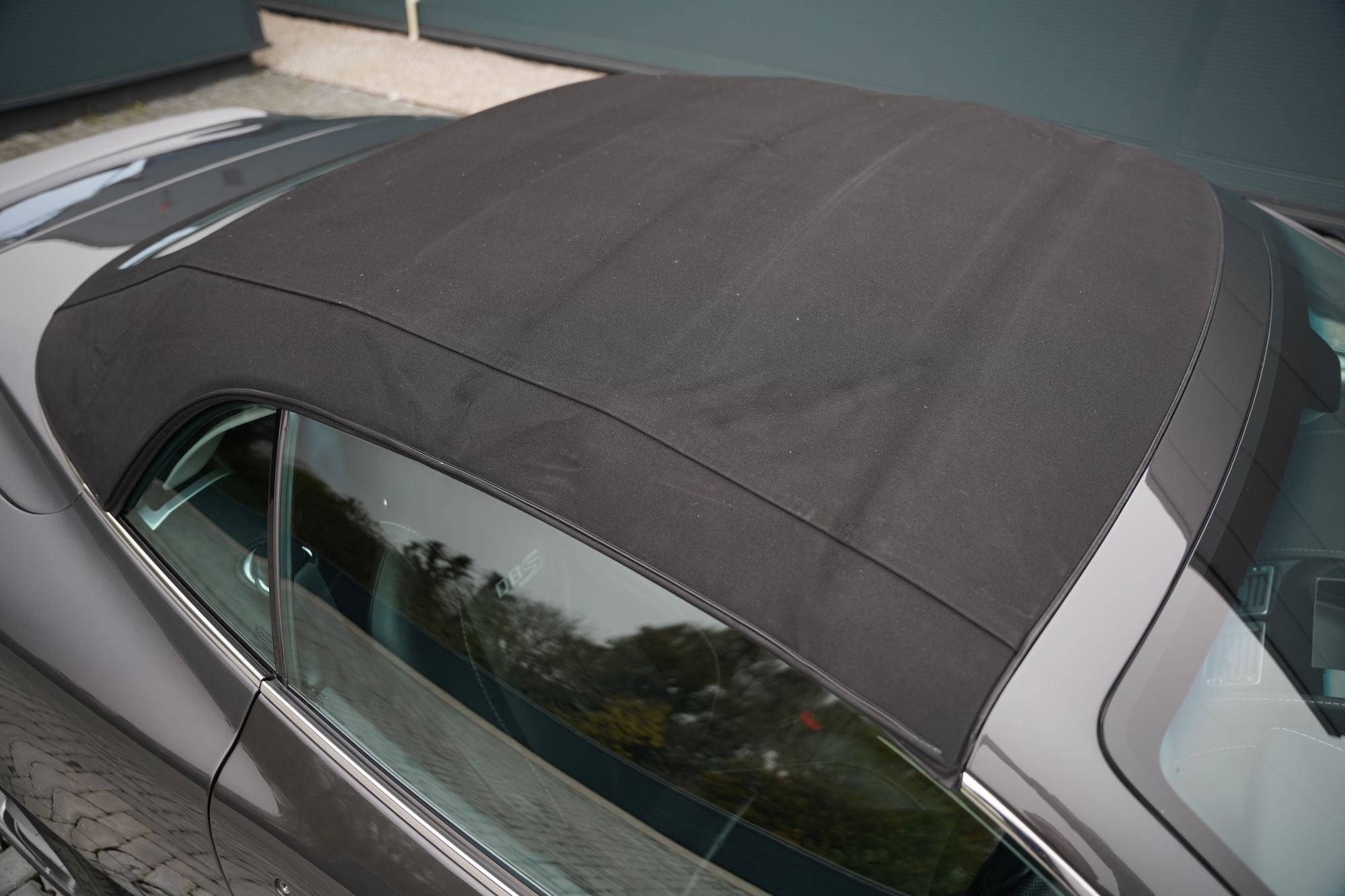 2011 Aston Martin DBS Volante