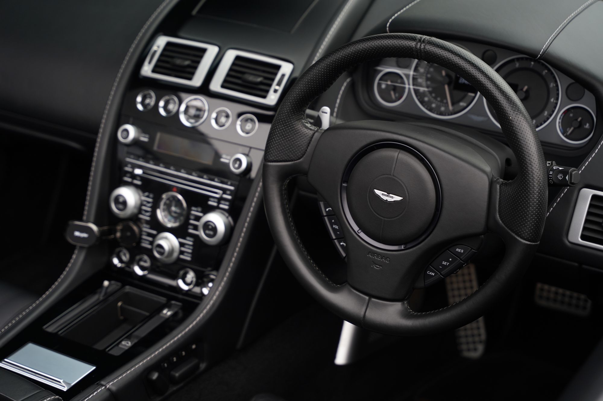 2011 Aston Martin DBS Volante