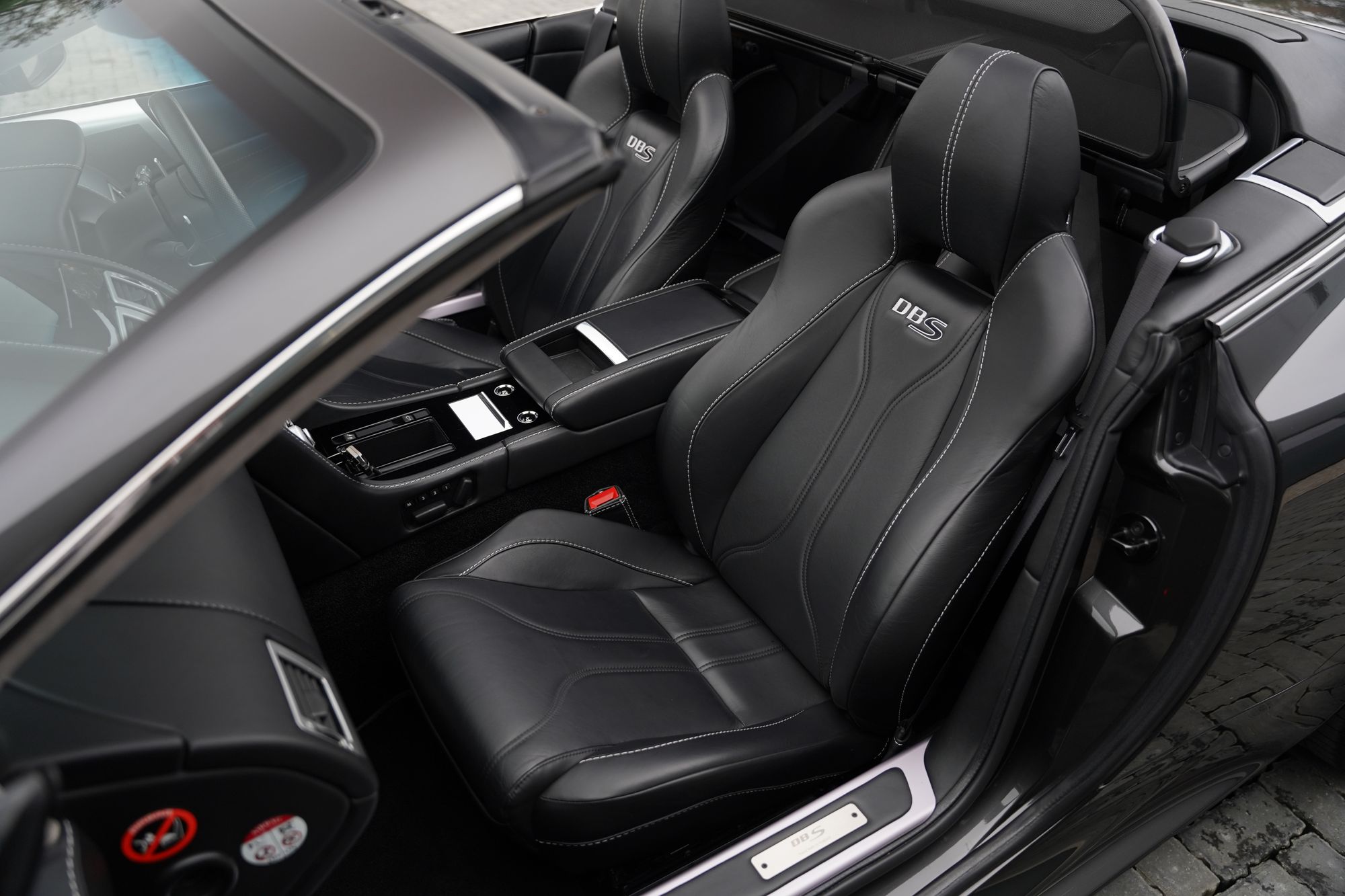 2011 Aston Martin DBS Volante