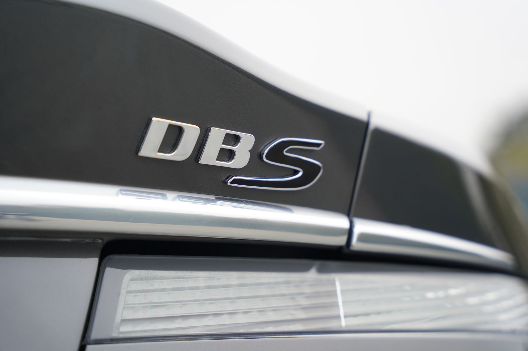 2011 Aston Martin DBS Volante