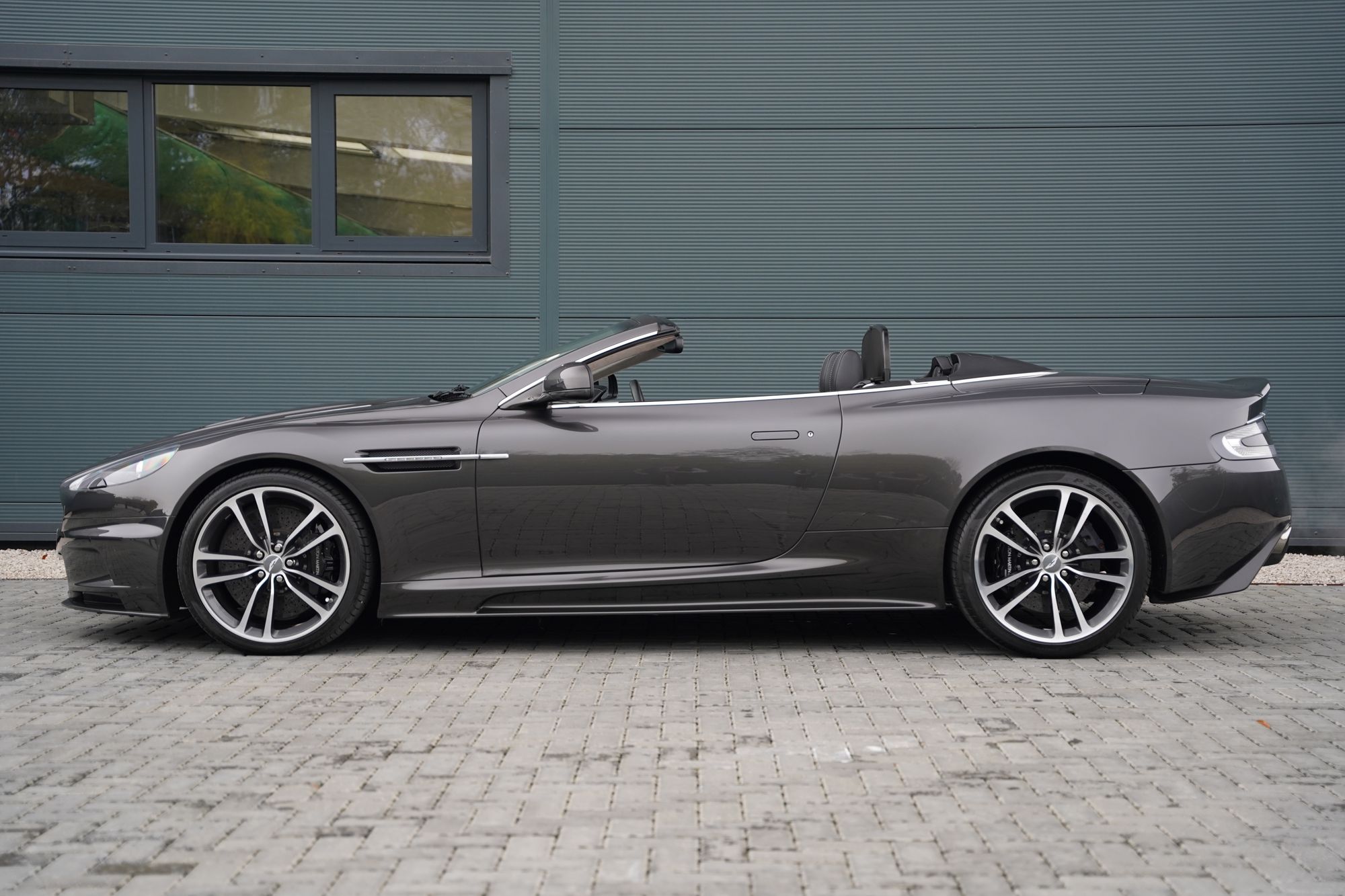 2011 Aston Martin DBS Volante