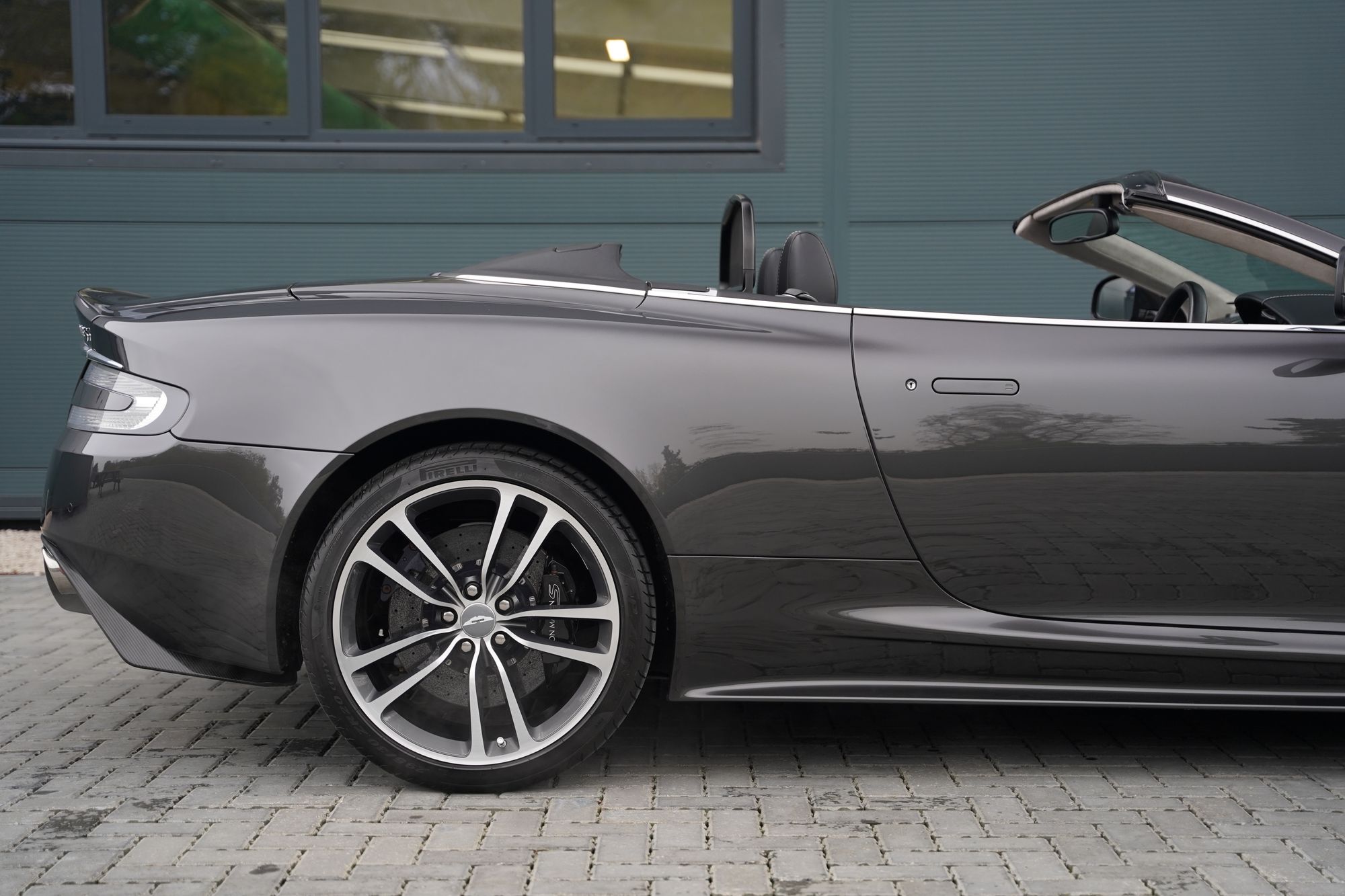 2011 Aston Martin DBS Volante