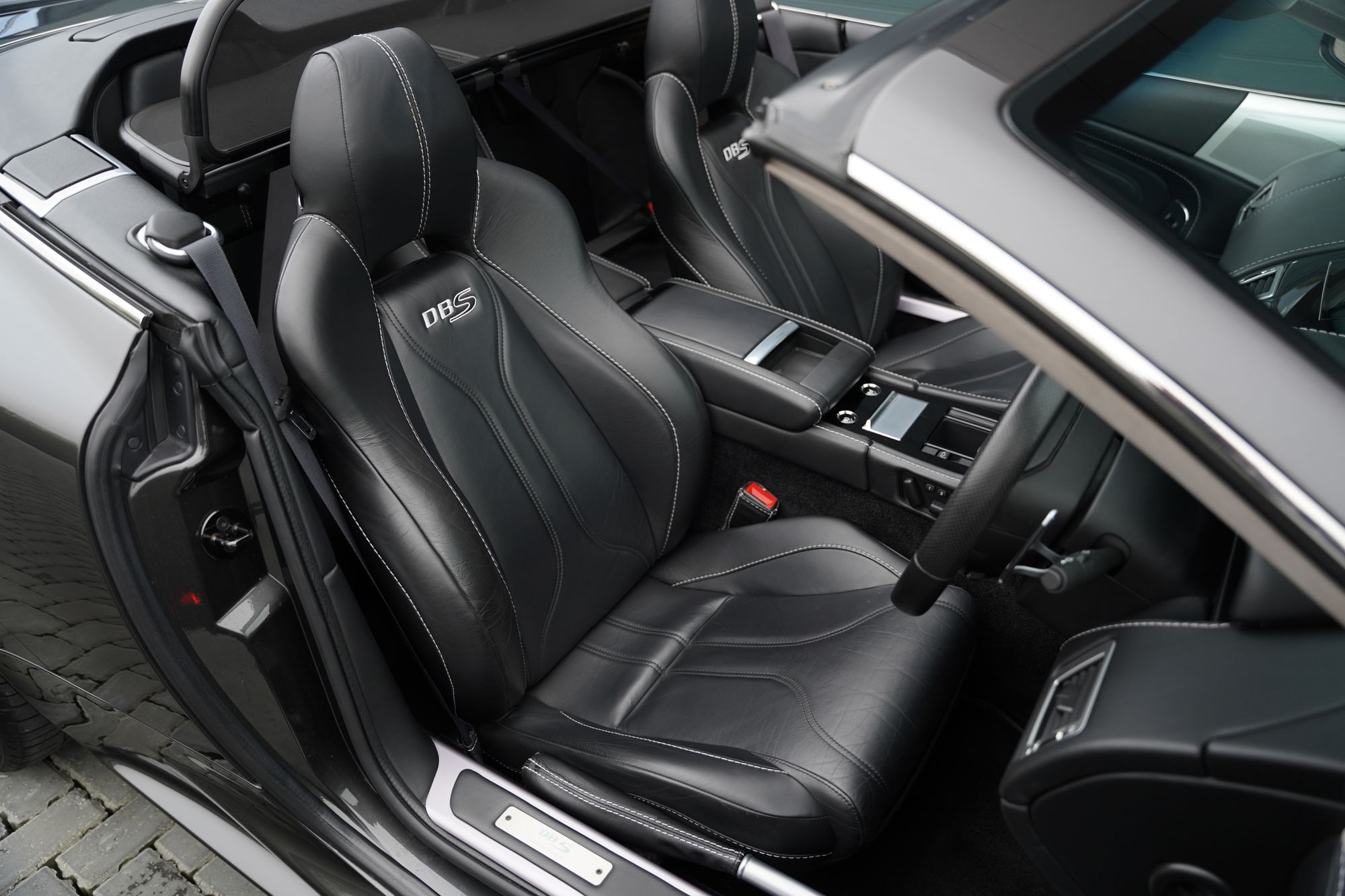 2011 Aston Martin DBS Volante