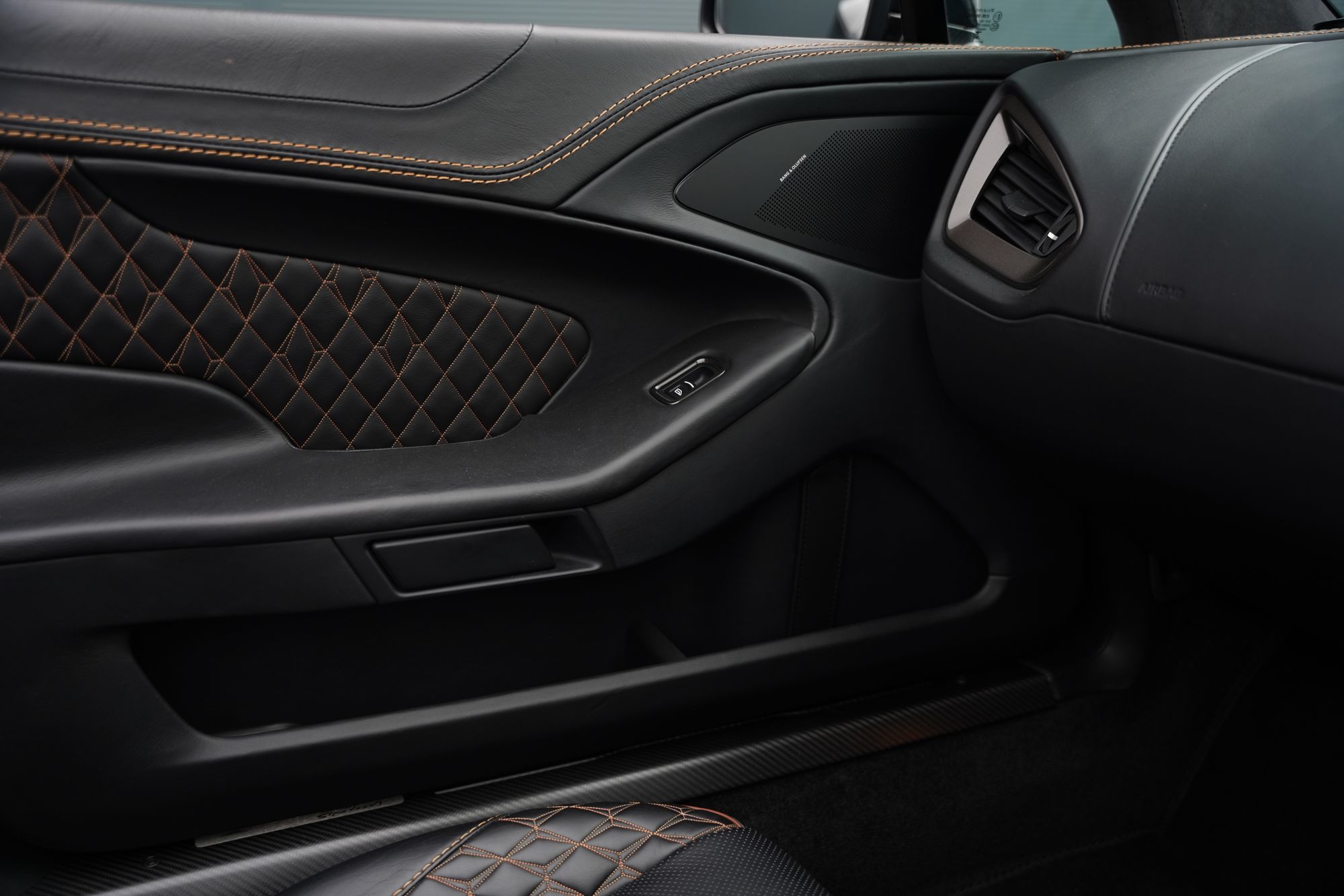 2018 Aston Martin Vanquish S Volante Ultimate