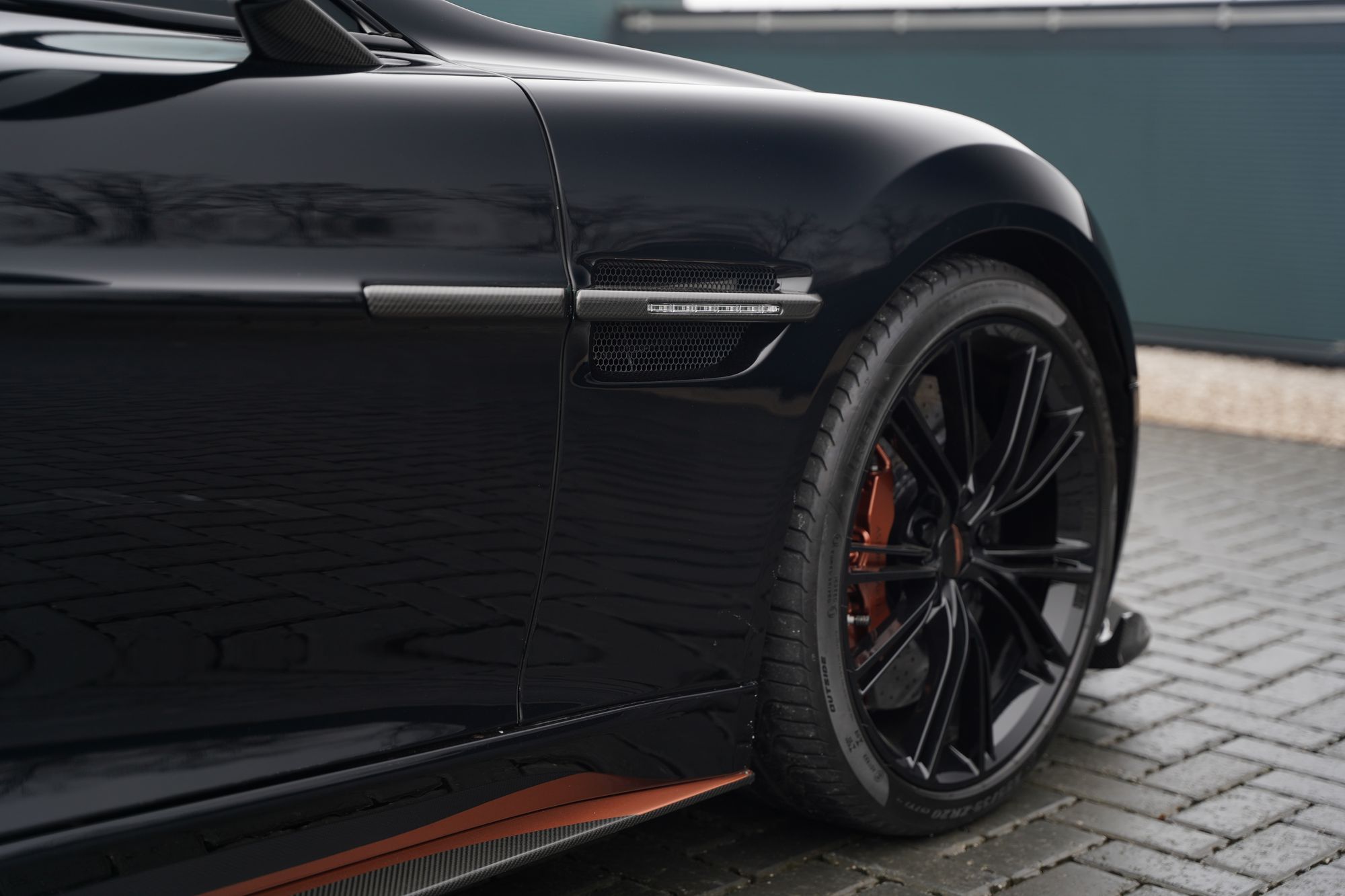 2018 Aston Martin Vanquish S Volante Ultimate