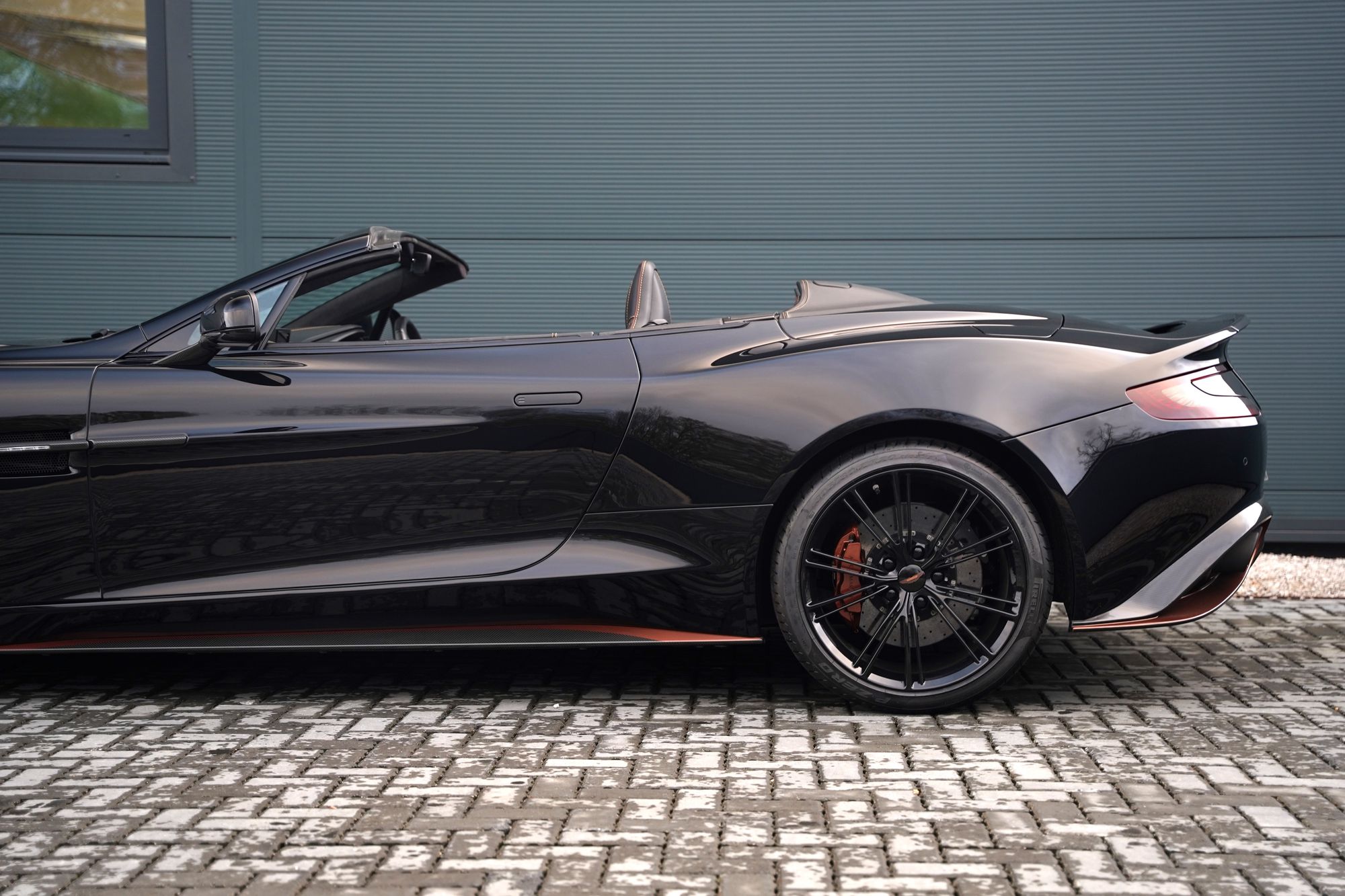 2018 Aston Martin Vanquish S Volante Ultimate