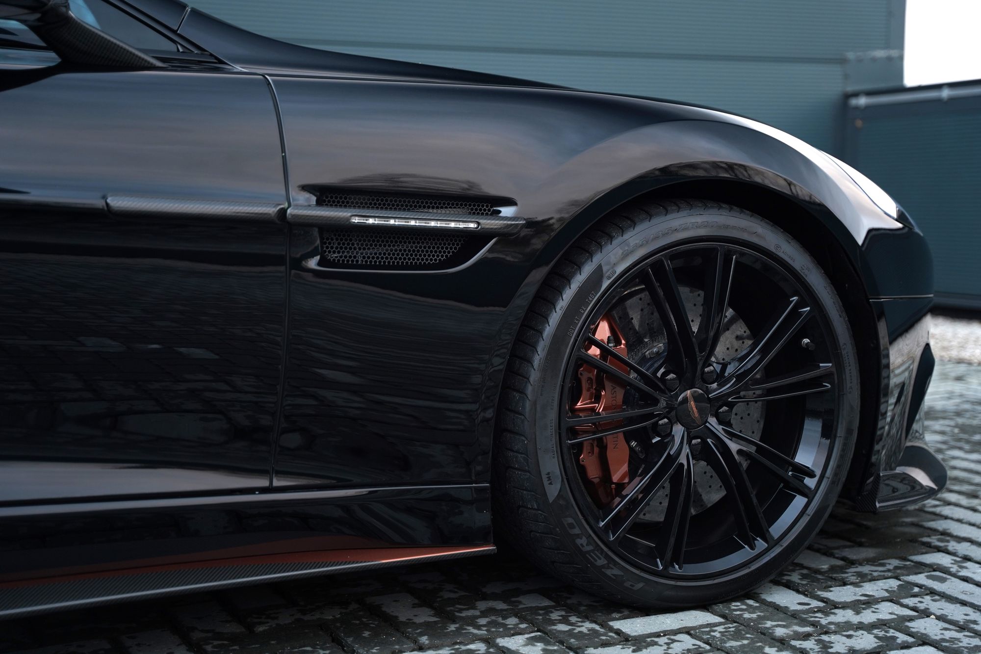 2018 Aston Martin Vanquish S Volante Ultimate
