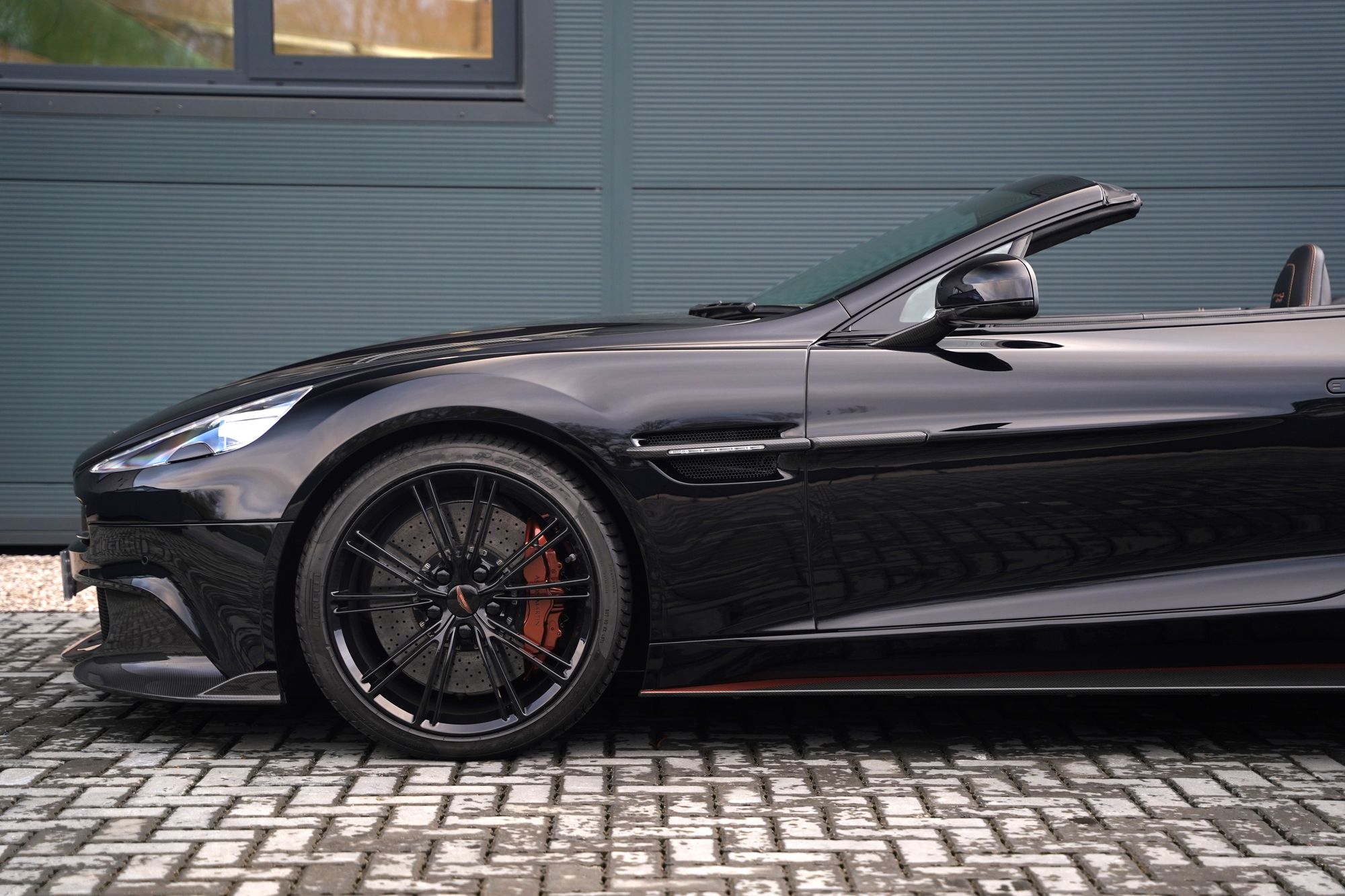 2018 Aston Martin Vanquish S Volante Ultimate