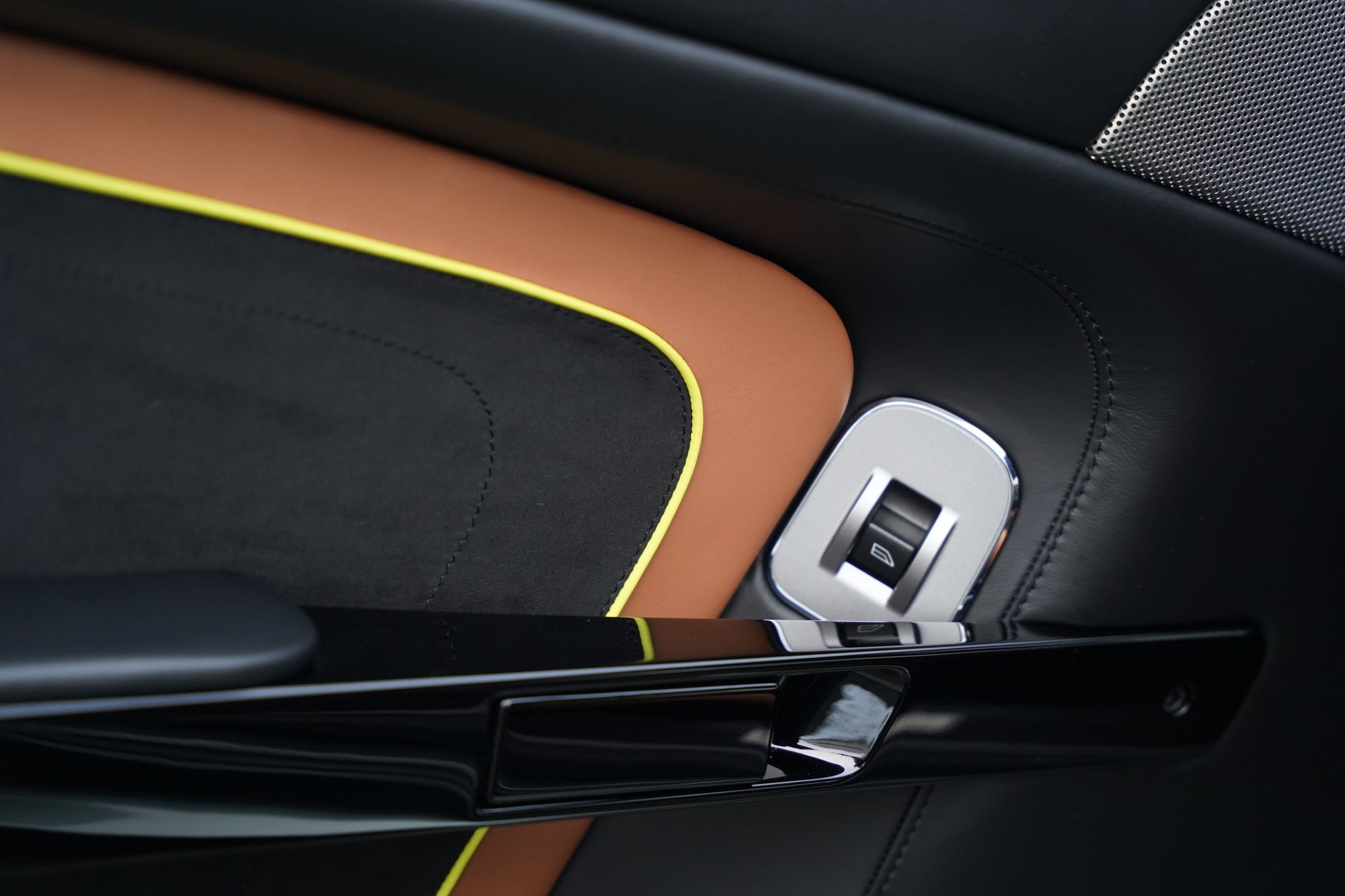 2018 Aston Martin V8 Vantage AMR