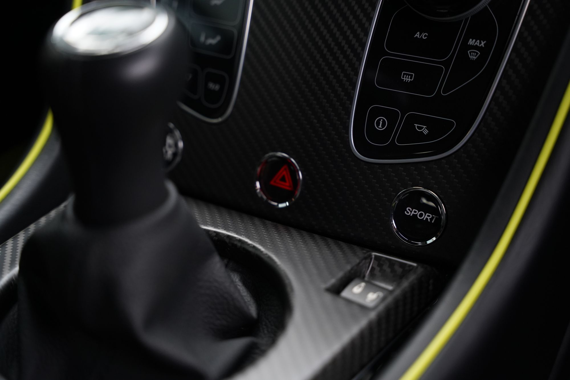 2018 Aston Martin V8 Vantage AMR