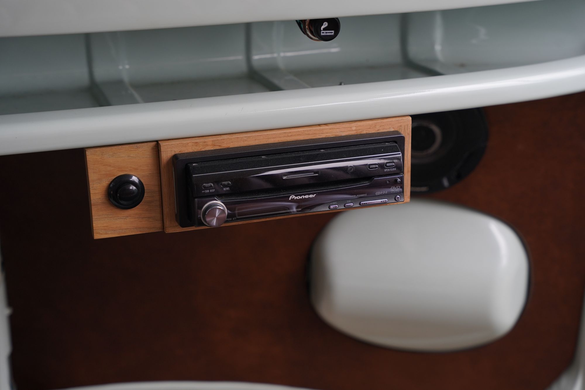 1962 Volkswagen Type 2 T1 15-Window Splitscreen Deluxe