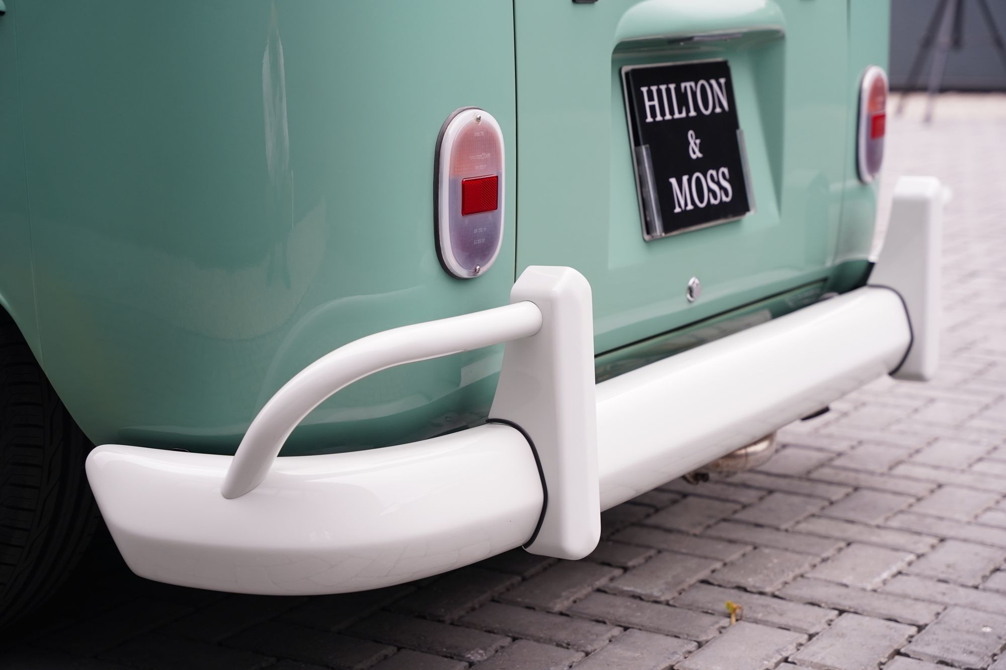 1962 Volkswagen Type 2 T1 15-Window Splitscreen Deluxe
