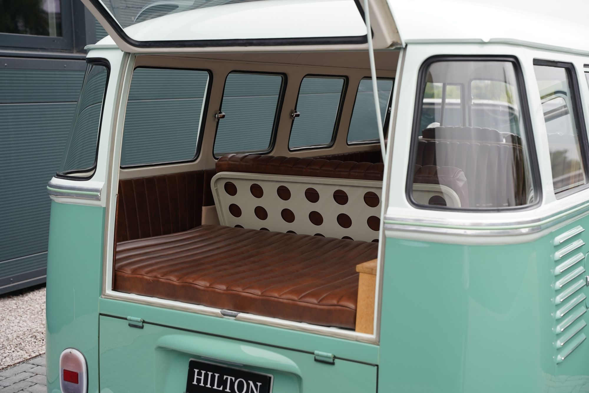 1962 Volkswagen Type 2 T1 15-Window Splitscreen Deluxe