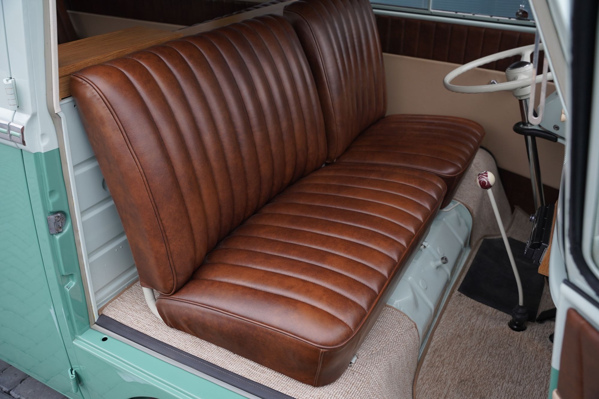 1962 Volkswagen Type 2 T1 15-Window Splitscreen Deluxe
