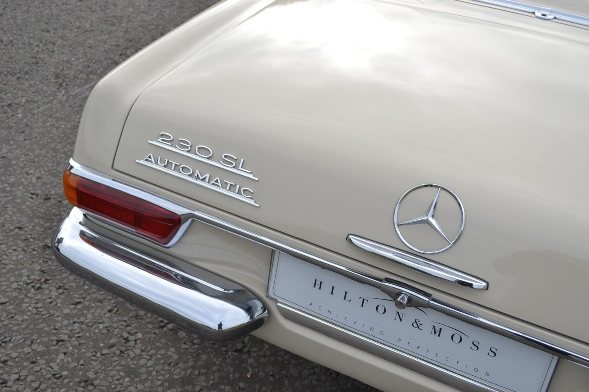 1966 Mercedes-Benz SL
